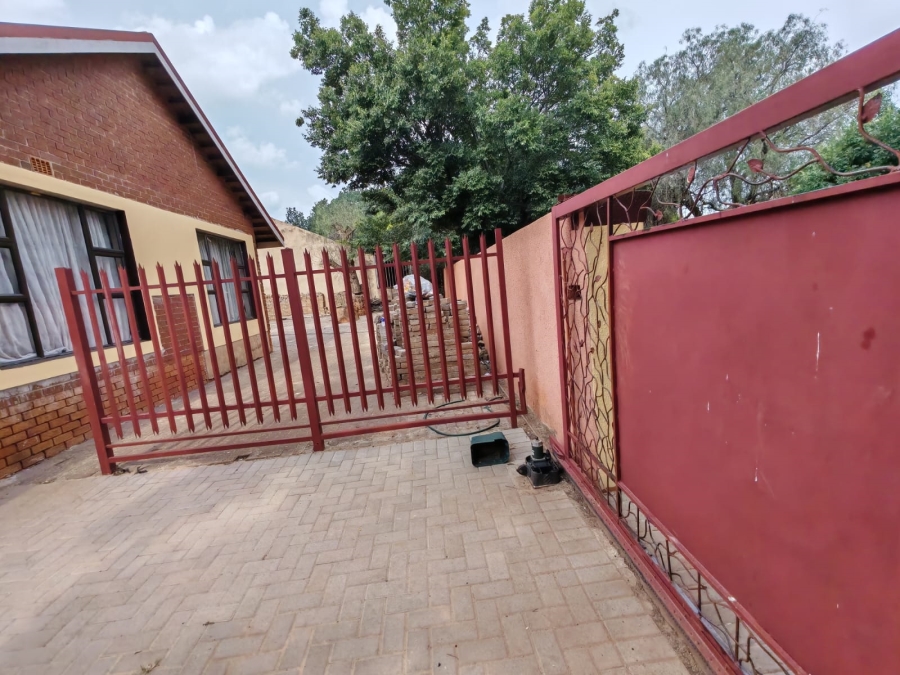 3 Bedroom Property for Sale in Vaalpark Free State